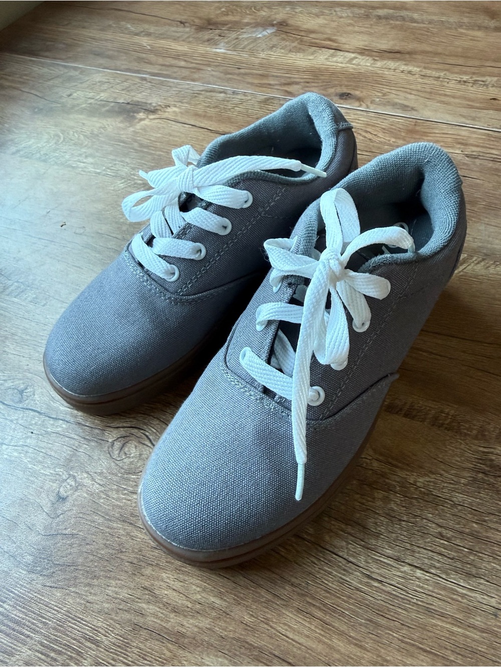 Heelys Grey Canvas Kids Sneakers with White Laces